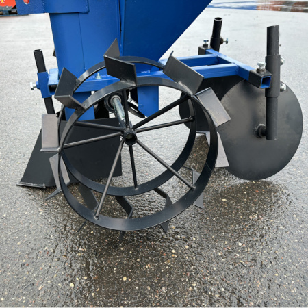 Картофелесажалка КС-01-02 от интернет-магазина rossel.by