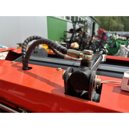 Пресс-подборщик Уралец 0890 от интернет-магазина rossel.by