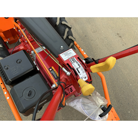 Подталкиватель корма GUSTA 900-PW с адаптером от интернет-магазина rossel.by