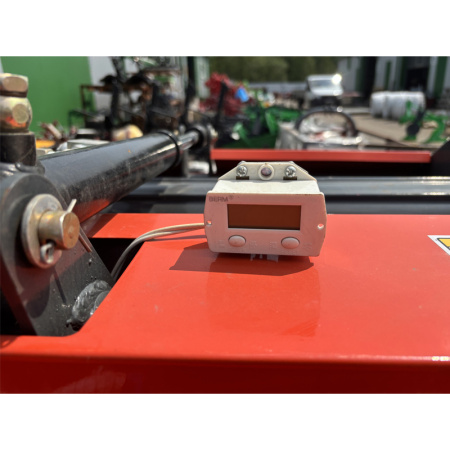 Пресс-подборщик Уралец 0890 от интернет-магазина rossel.by