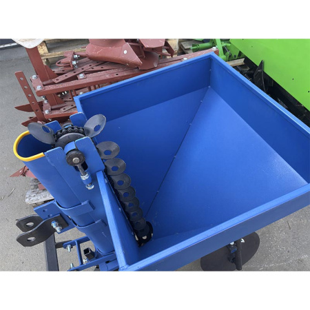 Картофелесажалка КСТ-01-01 на 3 точки от интернет-магазина rossel.by