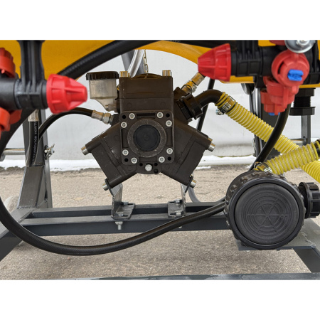 Опрыскиватель полевой навесной Rossel P400 от интернет-магазина rossel.by