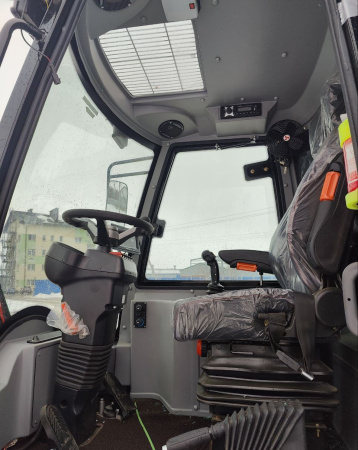 Фронтальный погрузчик Rossel R-2000 от интернет-магазина rossel.by