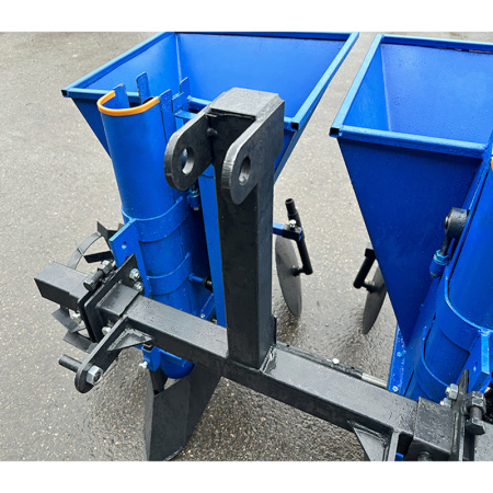 Картофелесажалка 2КСТ 01-01 (на 3 точки) от интернет-магазина rossel.by