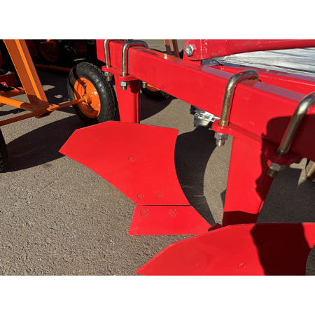 Плуг трехкорпусный 1L-320 от интернет-магазина rossel.by