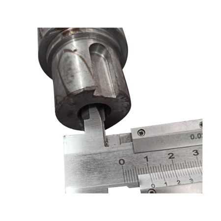 Распредвал для погрузчика R-800