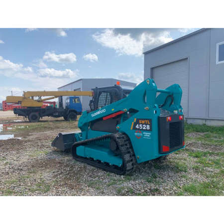 Мини-погрузчик Sunward SWTL4528 гусеничный от интернет-магазина rossel.by