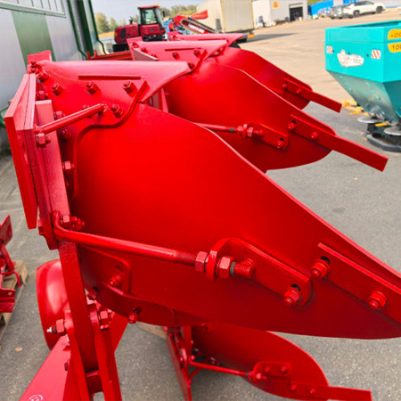 Плуг МЗШ оборотный 3-корпусный навесной ПОН-3-35 от интернет-магазина rossel.by