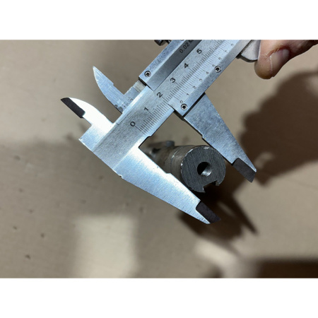 Вал редуктора почвофрезы с шестеренчатым приводом первичный Z-6 L-230 мм d-24мм от интернет-магазина rossel.by