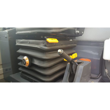 Фронтальный погрузчик Rossel R-800 + вилы паллетные от интернет-магазина rossel.by