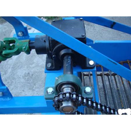 Картофелекопалка 4U-1 с карданом от интернет-магазина rossel.by