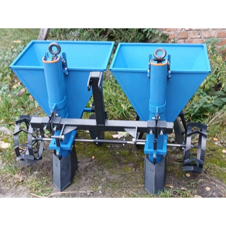 Картофелесажалка 2КСТ 01-01 (на 3 точки) от интернет-магазина rossel.by