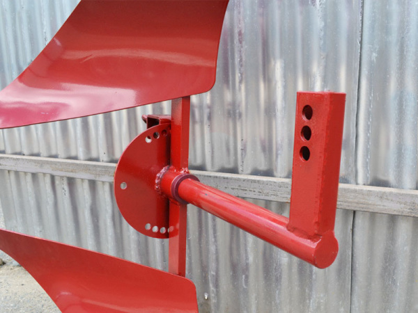 Плуг оборотный П1-215/14-11 для мотоблока МТЗ от интернет-магазина rossel.by