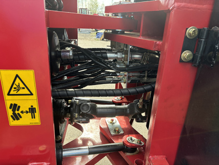 Фронтальный погрузчик Rossel R-4100 от интернет-магазина rossel.by