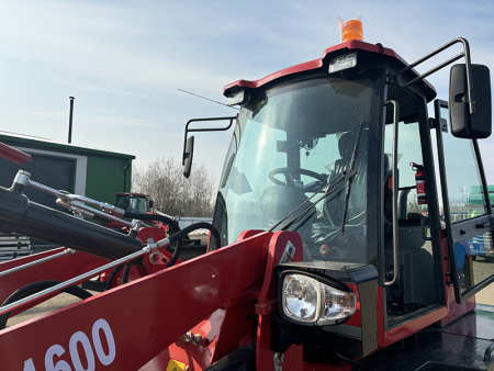 Фронтальный погрузчик Rossel R-1600 от интернет-магазина rossel.by